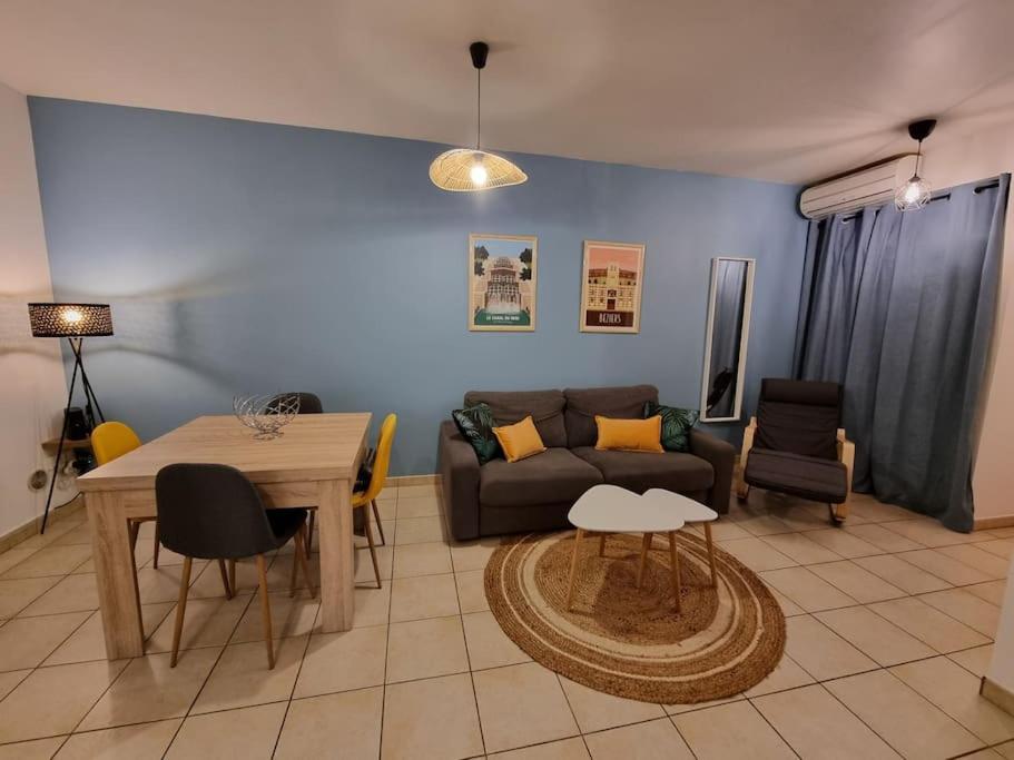 Agreable Appartement Avec 2 Places De Parking Dans Le Garage เบซิเยร์ ภายนอก รูปภาพ