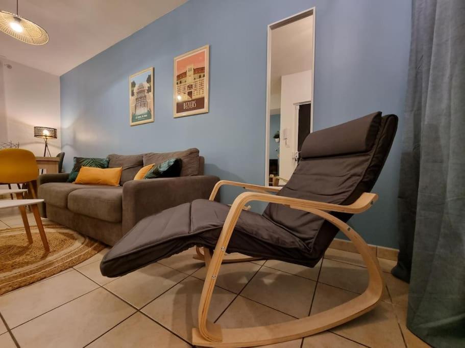 Agreable Appartement Avec 2 Places De Parking Dans Le Garage เบซิเยร์ ภายนอก รูปภาพ