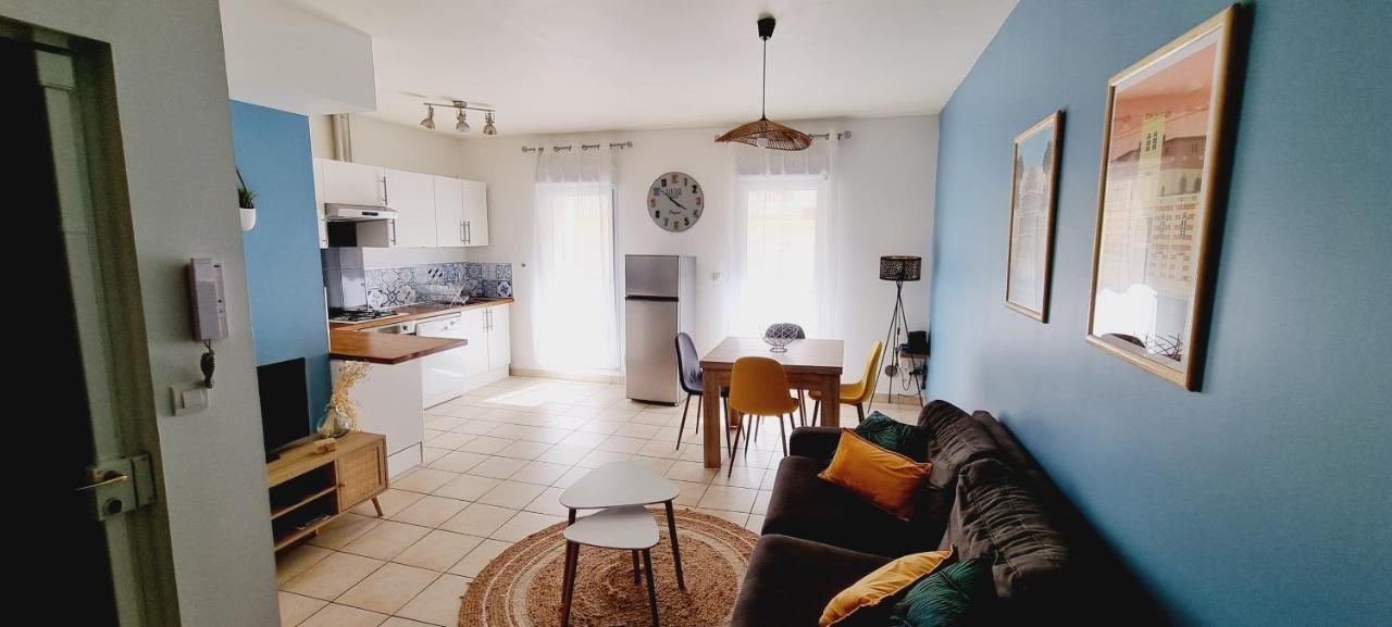 Agreable Appartement Avec 2 Places De Parking Dans Le Garage เบซิเยร์ ภายนอก รูปภาพ