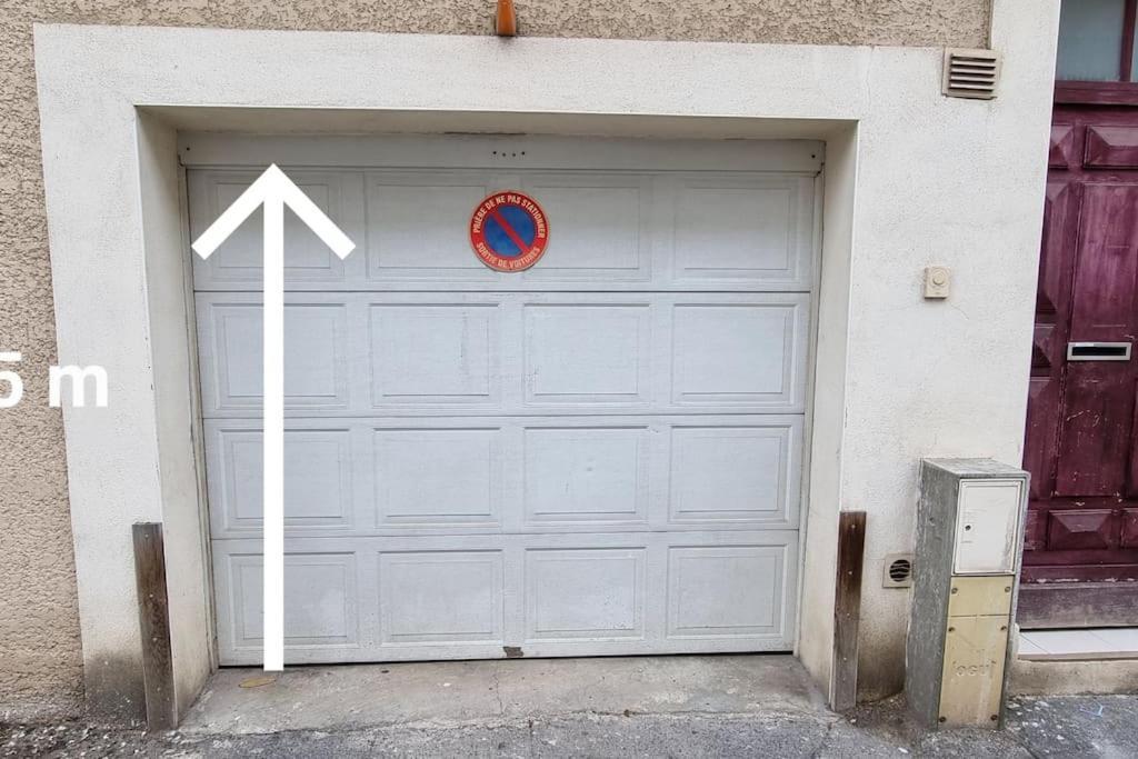 Agreable Appartement Avec 2 Places De Parking Dans Le Garage เบซิเยร์ ภายนอก รูปภาพ